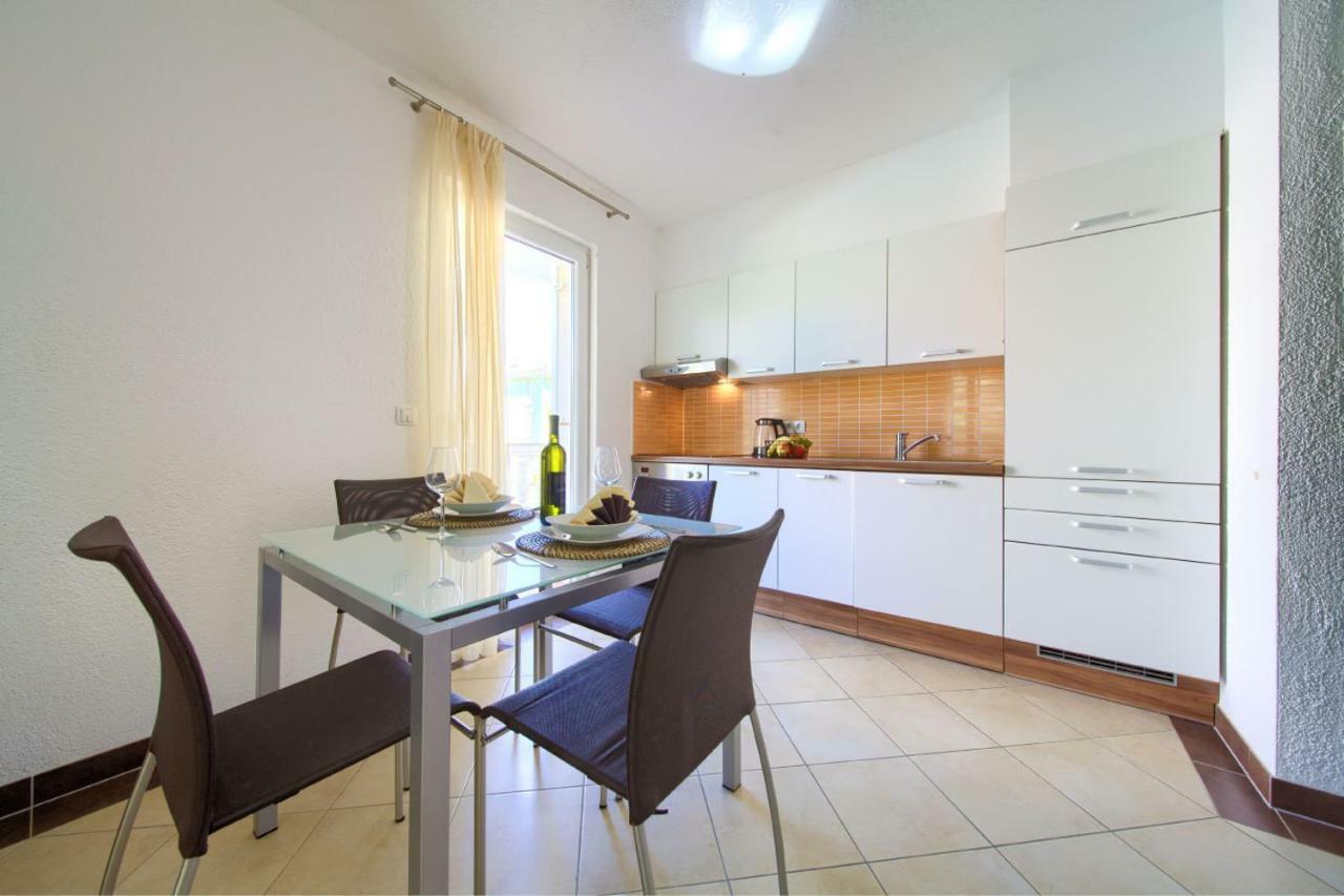 Ferienwohnung Baska Point Zimmer foto